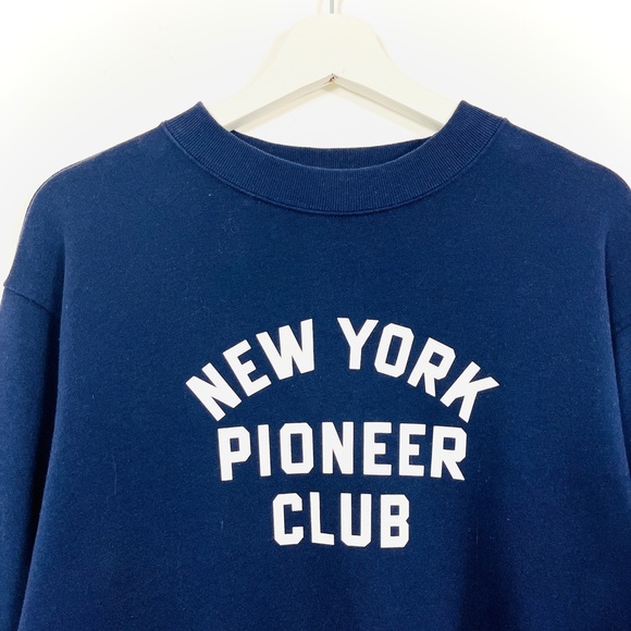 Gap Navy Blue Graphic Crewneck Sweatshirt - Picture 3 of 4